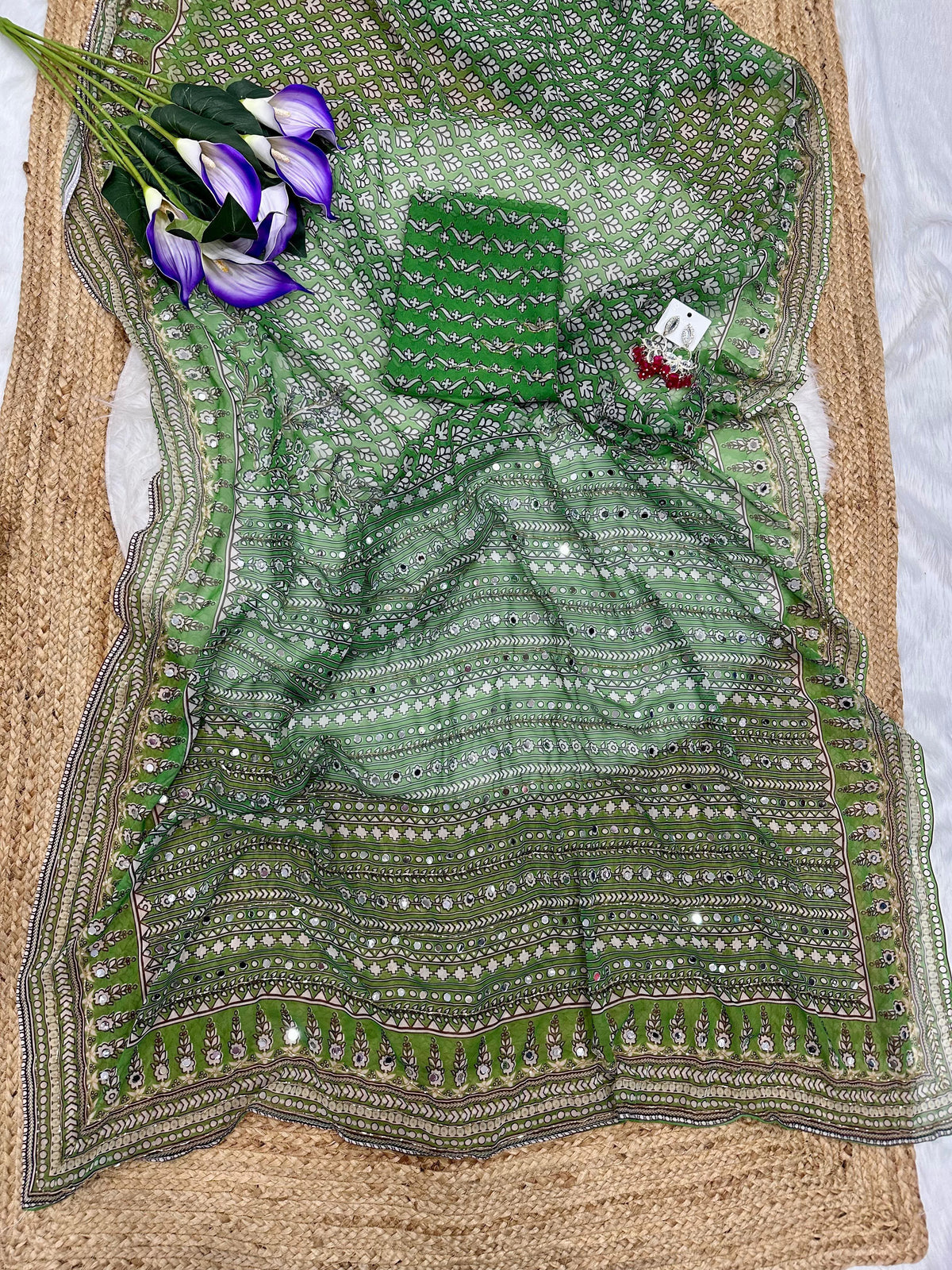 HELI : GREEN COLOR HANDWORK SAREE