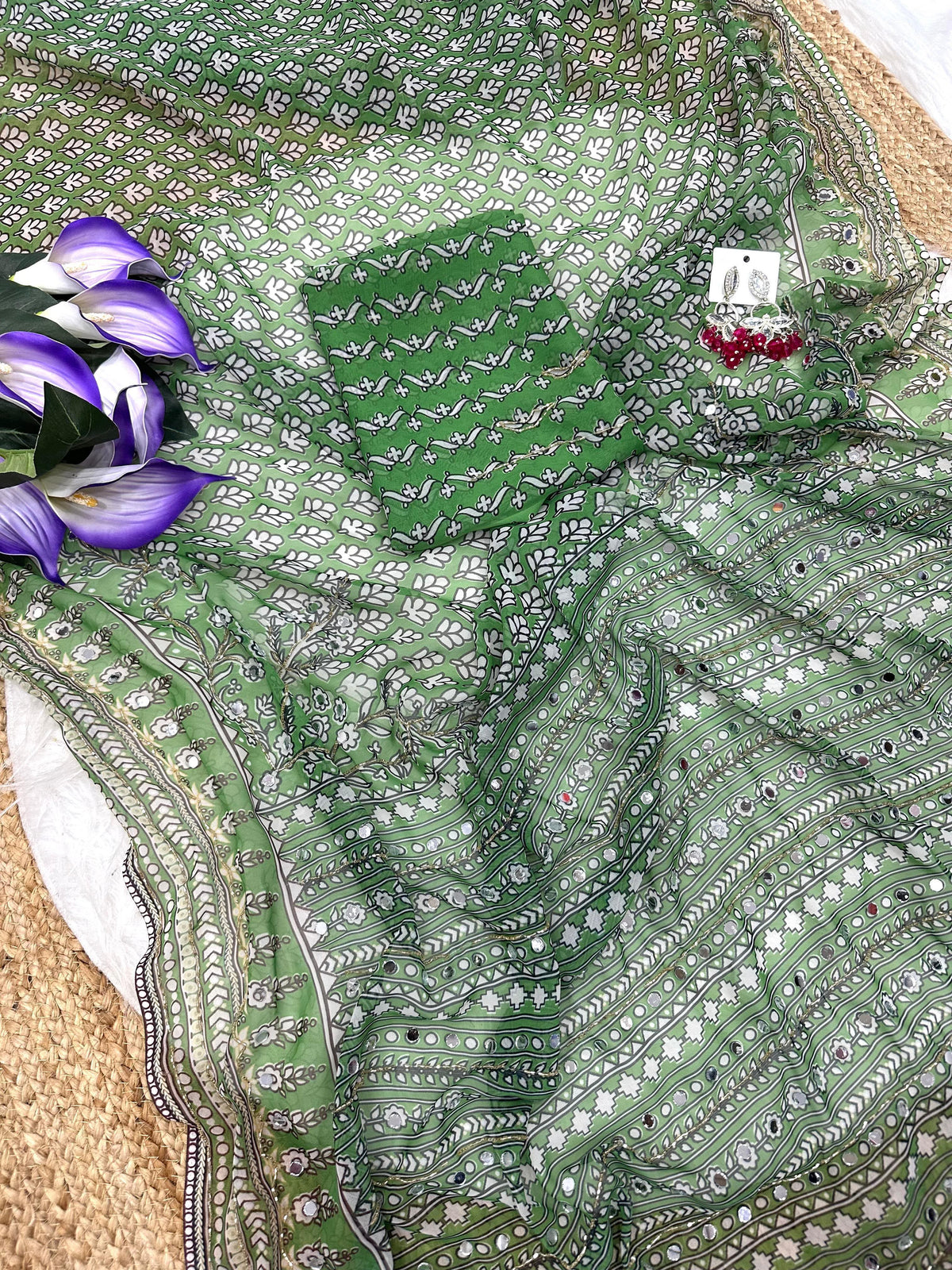 HELI : GREEN COLOR HANDWORK SAREE